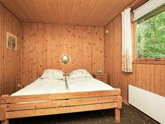 Three-bedroom Holiday Home In Roslev 13