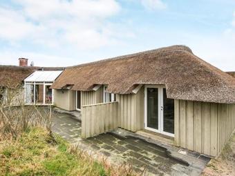 Four-bedroom Holiday Home In Vejers Strand 9