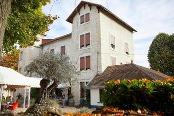 Hotel La Commanderie De Champarey