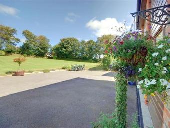 Holiday Home Great Close