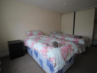 2 Bedroom Cottage In Cardiff