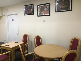 Hotel Downstairs At Deanos