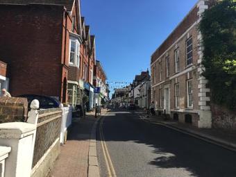 Lodge Morleys Rooms - Bed And Breakfast In The Heart Of Hurstpierpoint