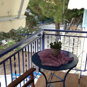 Hostal Aerides Studios