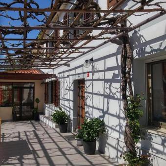 Family Friendly House With A Swimming Pool Brest Pod Uckom, Central Istria - Sredisnja Istra - 13005