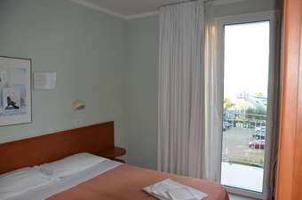 Hotel Blue Moon