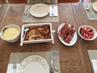 Katy House Bed And Breakfast