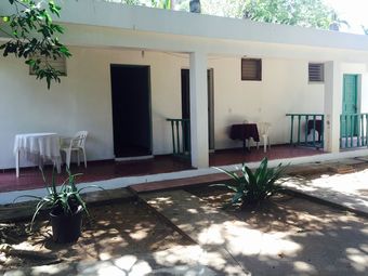 Rocky's Rock & Blues Bar & Hotel