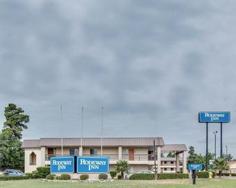 Hotel Rodeway Inn & Suites