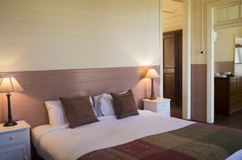 Posada Hillview Heritage Farm Stay