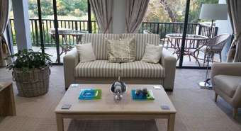 Hotel 47th On Howard