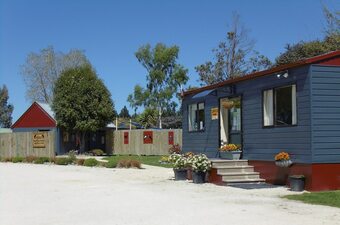 Glenavys Waitaki River Motor Camp - Caravan Park