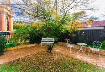 Hotel Suites On Avon