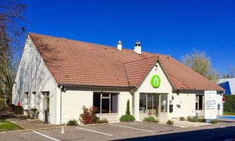 Hotel Campanile Plaisir