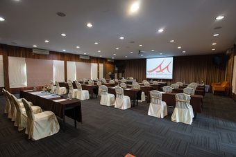 Hotel Baan Amphawa Resort & Spa