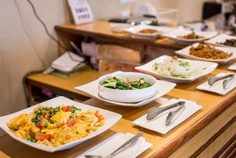 Golden Phoenix Hotel