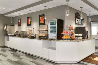 Hotel Days Inn & Suites By Wyndham Warman Legends Centre