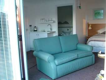 Hotel Gosfield Lake Resort