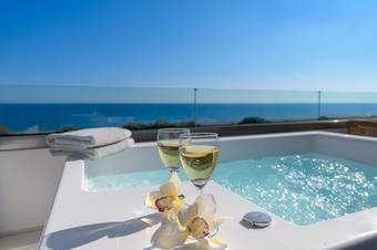 Albatross Beach Front Villas