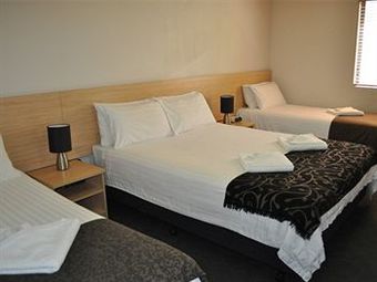 Hotel Red Cedar Motel