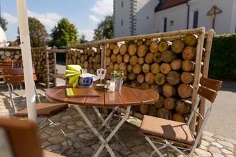 Hotel Historischer Dorfgasthof Hirsch