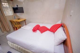 Sunshine Hotel Tengecha