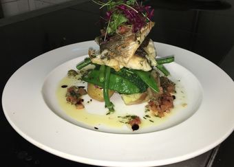 Hotel El Cafe @ The White Swan