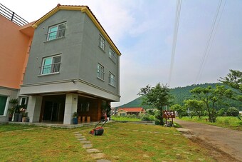 Woojinsam Pension