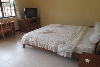 Hotel Seajays Resort