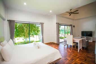 Hotel Sappraiwan Elephant Resort & Sanctuary