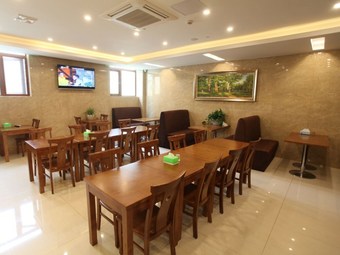 Vatica Zaozhuang Tengzhou Railway Station Hotel