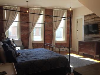 Hotel Eighteen-ninety Sleepover