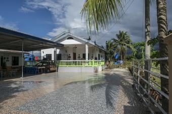 Hotel Taun Gusi Village Homestay