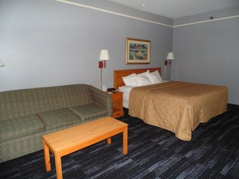 Hotel American Inn And Suites Houghton Lake
