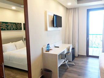 Satama Hotel
