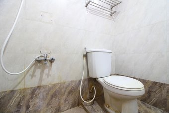 Hotel Reddoorz @ Solo Street