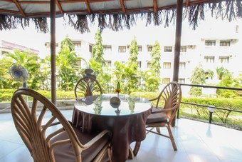 Hotel Oyo 10798 Home Premium Studio Paroda