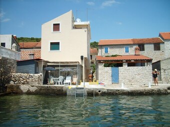 Apartment With One Bedroom In Prvi? Luka, With Wonderful Sea View, Furnished Terrace And Wifi - 1 M From The Beach