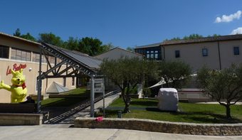 Apartment With One Bedroom In Uz�s, With Pool Access, Enclosed Garden And Wifi - 75 Km From The Beach