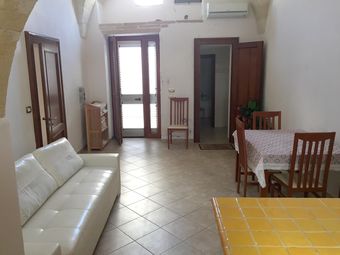 House With 4 Bedrooms In Surano, With Terrace And Wifi - 7 Km From The Beach