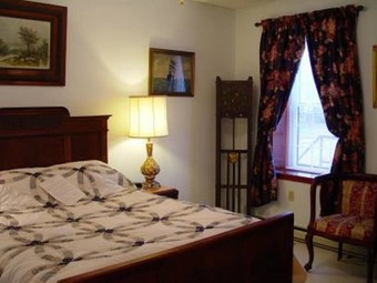 Bed & Breakfast Old Winterport Commercial House