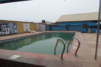 Hotel Dc Bar & Suites