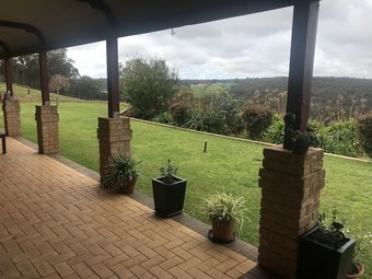 Bed & Breakfast Atina Rocks Country Homestead
