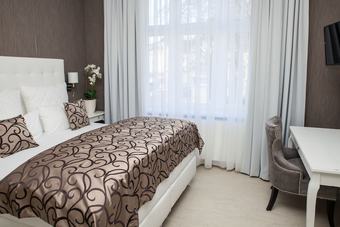 Hotel & Pension Villa Laluna