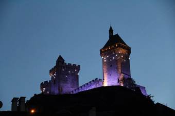 Villa With 5 Bedrooms In Laurac, With Wonderful Mountain View, Pool Access, Furnished Garden - 60 Km From The Slopes