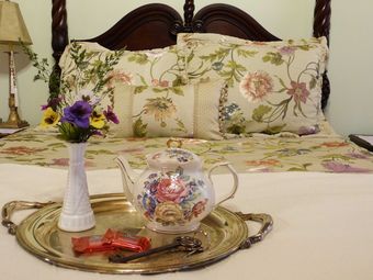 Hogan House At Rose Hill Bed And Breakfast