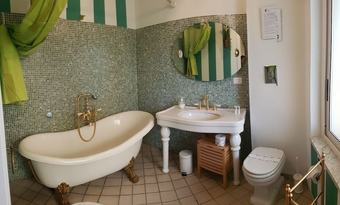 B&B Torre Dei Saraceni