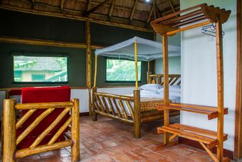 Posada Queen Elizabeth Park View Tourist Lodge