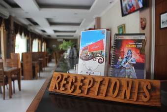 Hotel Front One Resort Wisma Aji Yogjakarta