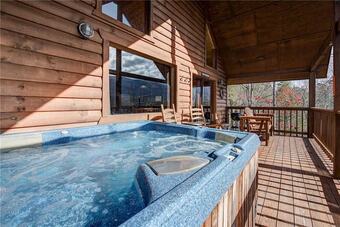 Cabana Bearway To Heaven 1 Bedroom Home With Hot Tub